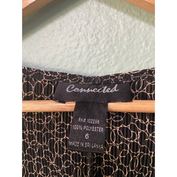 Vintage Connected Women's Cream and Black Patterned Dress with Flutter Sleeves 6 - Picture 5 of 8